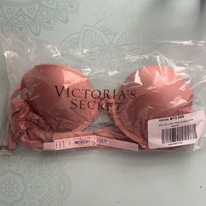Victoria’s Secret Push-Up Plunge Bra 34B